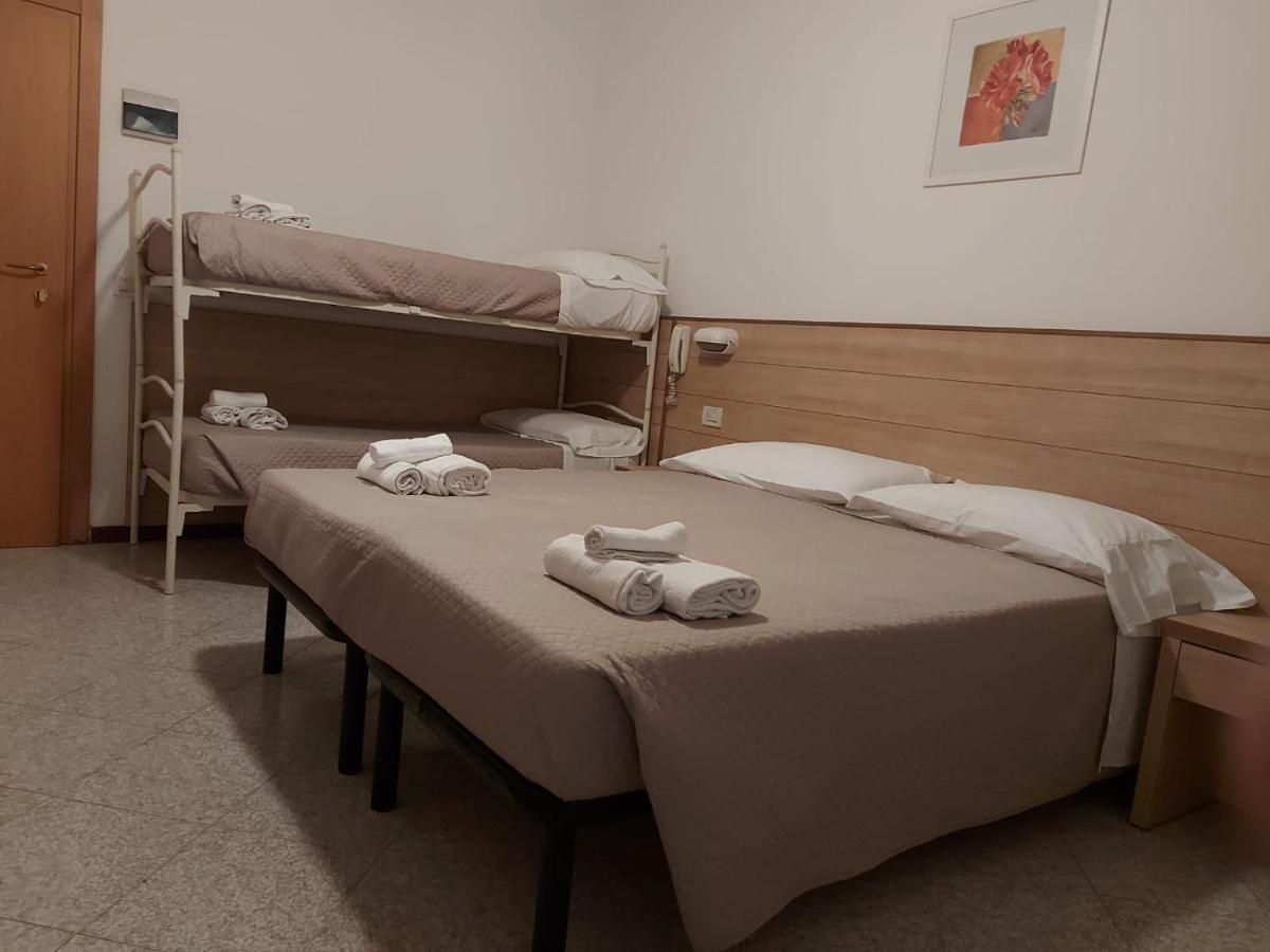 Hotel Brezza Ρίμινι Εξωτερικό φωτογραφία