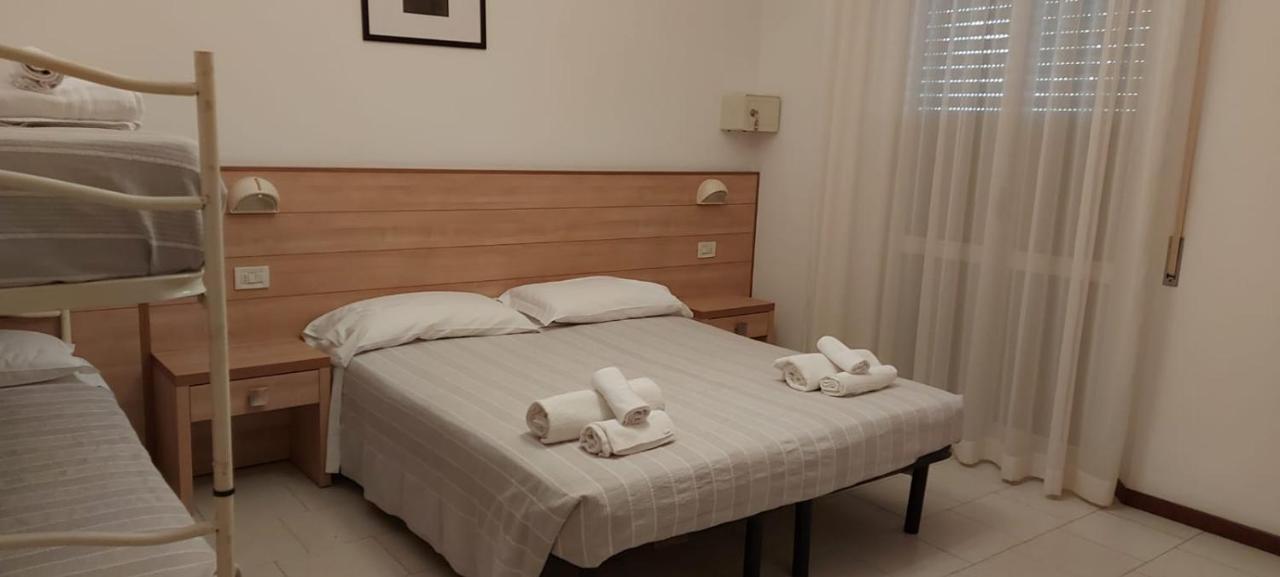 Hotel Brezza Ρίμινι Εξωτερικό φωτογραφία