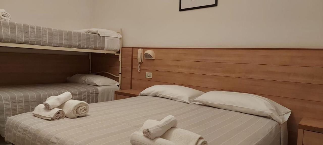 Hotel Brezza Ρίμινι Εξωτερικό φωτογραφία