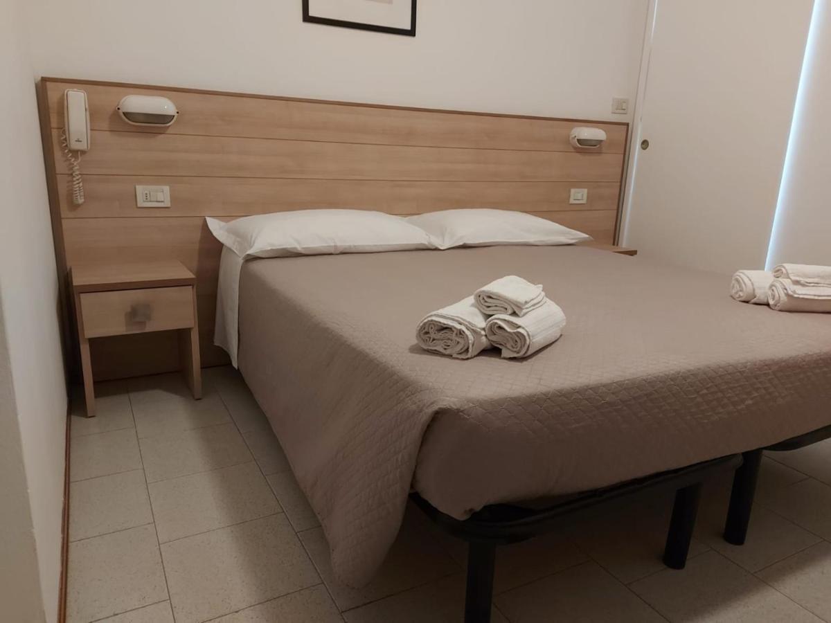 Hotel Brezza Ρίμινι Εξωτερικό φωτογραφία