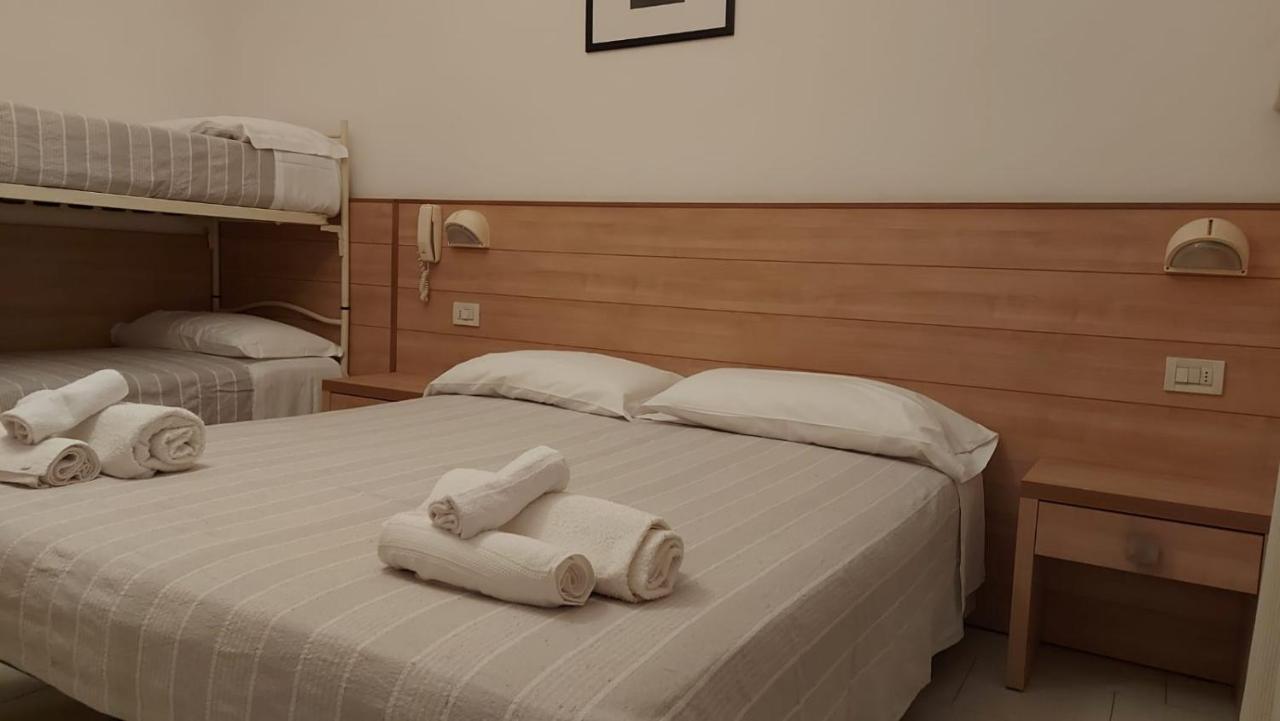 Hotel Brezza Ρίμινι Εξωτερικό φωτογραφία