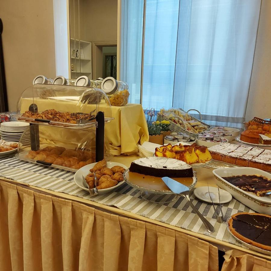 Hotel Brezza Ρίμινι Εξωτερικό φωτογραφία
