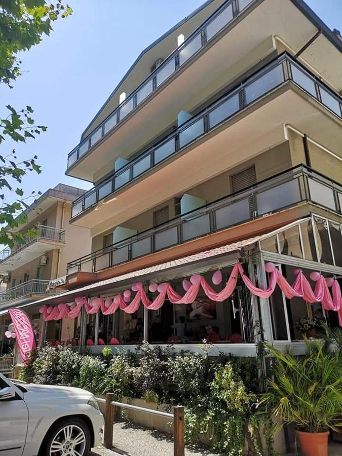 Hotel Brezza Ρίμινι Εξωτερικό φωτογραφία