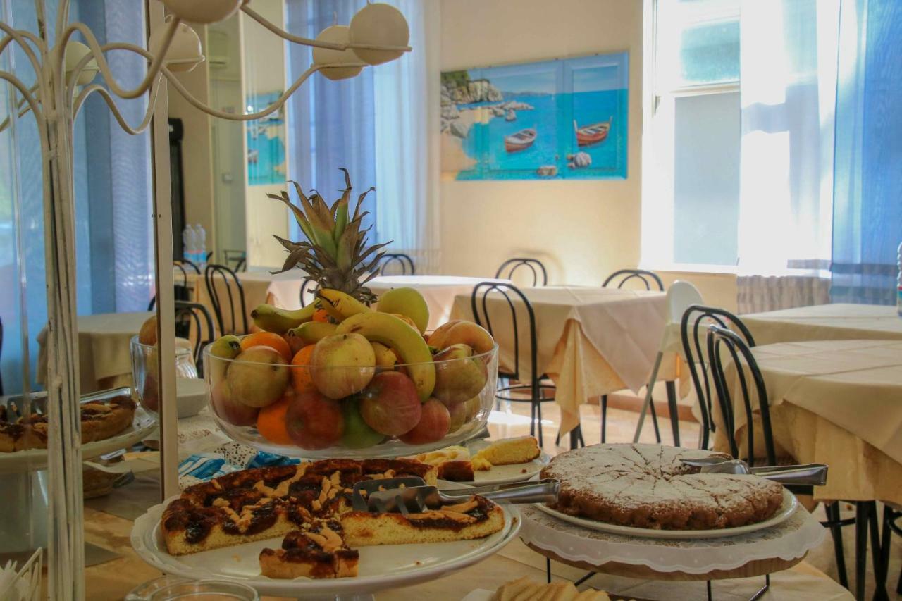 Hotel Brezza Ρίμινι Εξωτερικό φωτογραφία