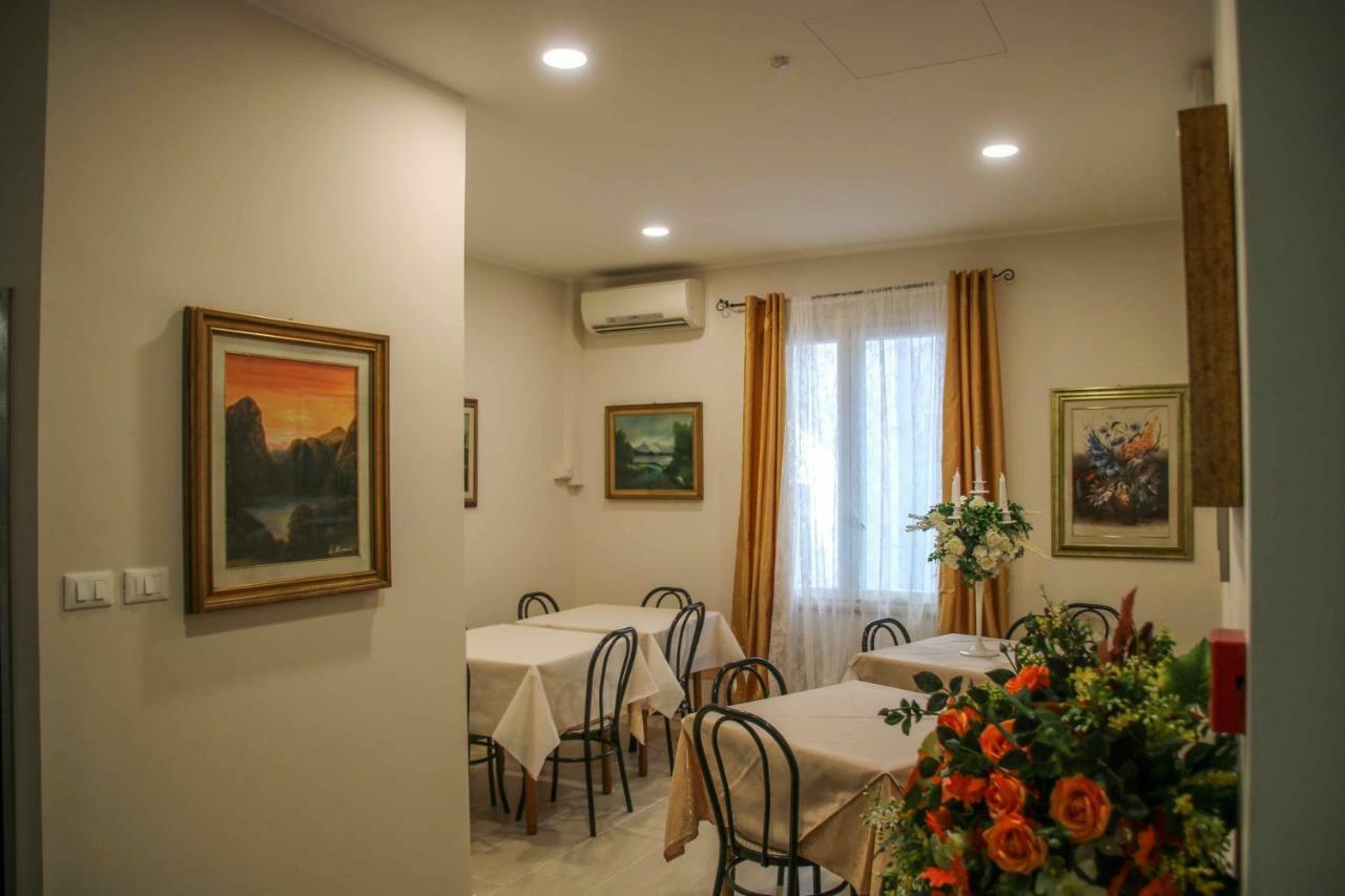 Hotel Brezza Ρίμινι Εξωτερικό φωτογραφία